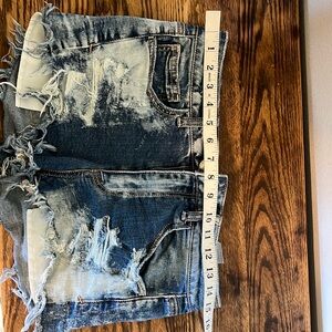 American Eagle high-rise Shortie, jean shorts. Size 8.